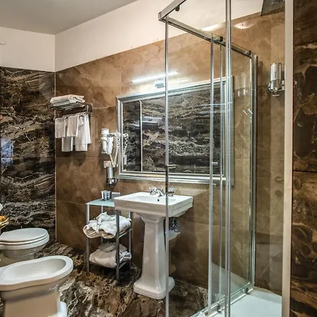Relais Fontana Di Trevi מלון רומא