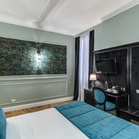 מלון Relais Fontana Di Trevi 3*