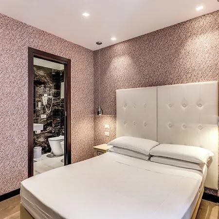 Relais Fontana Di Trevi Hotel 3*