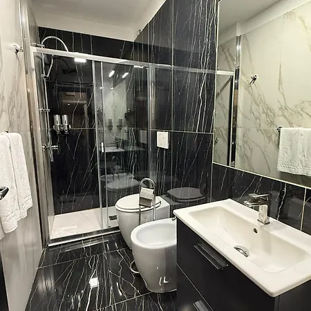 Relais Fontana Di Trevi 3*