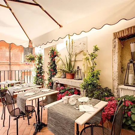 מלון Relais Fontana Di Trevi