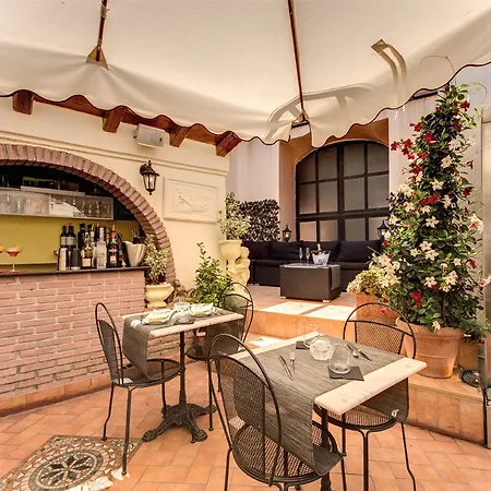 Relais Fontana Di Trevi מלון 3*