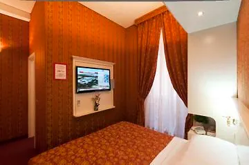 Relais Fontana Di Trevi Hotel