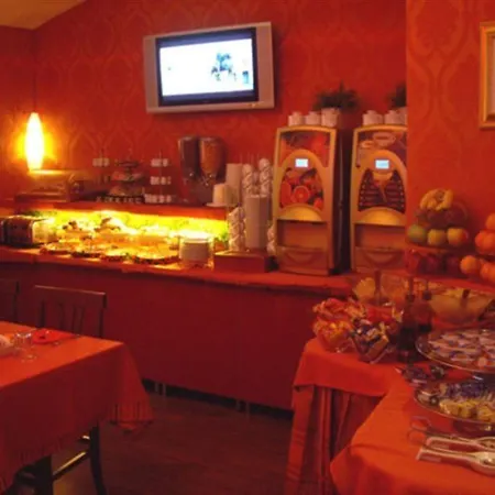 Relais Fontana Di Trevi 3*